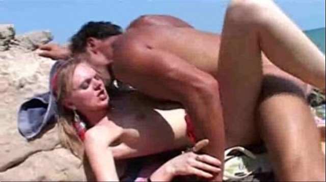 Toni Fingering Slut Closeup Rubbing French Hard Tight Kissing